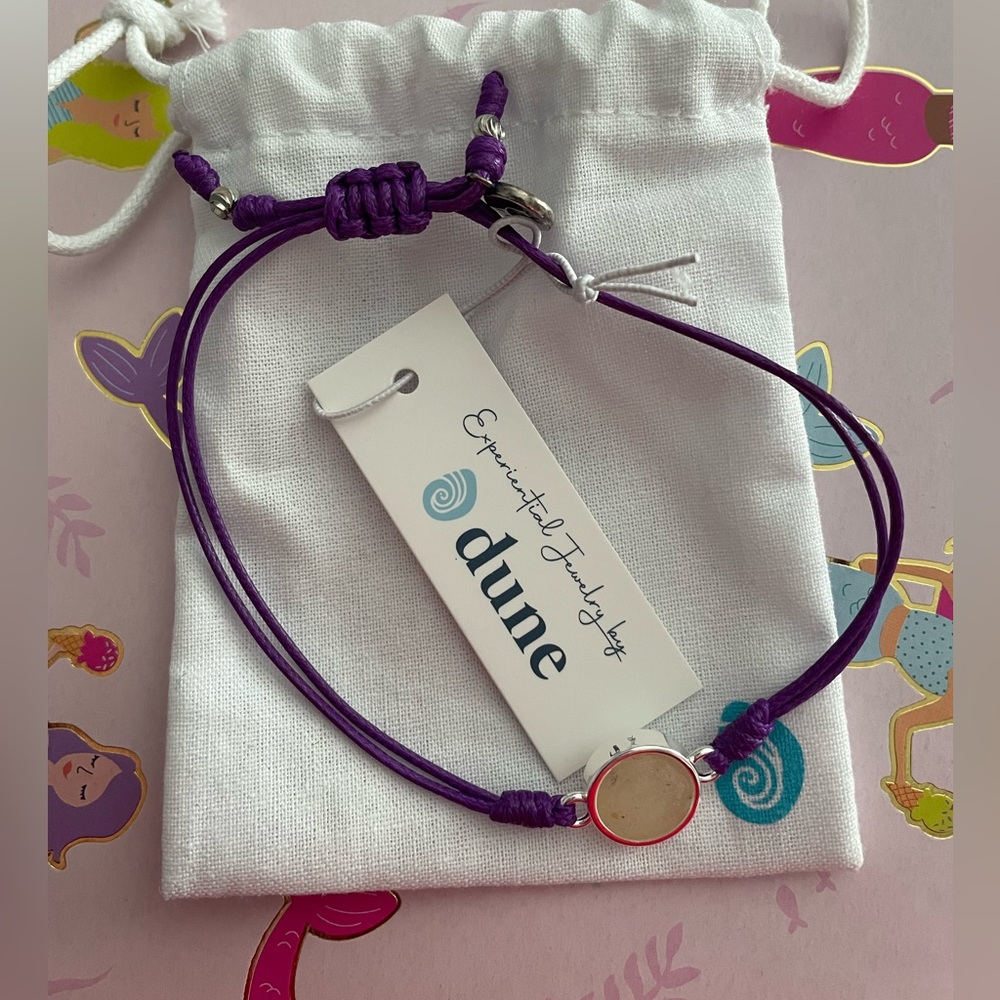 Nwt lovely pull cord bracelet supporting opioid research and awareness.